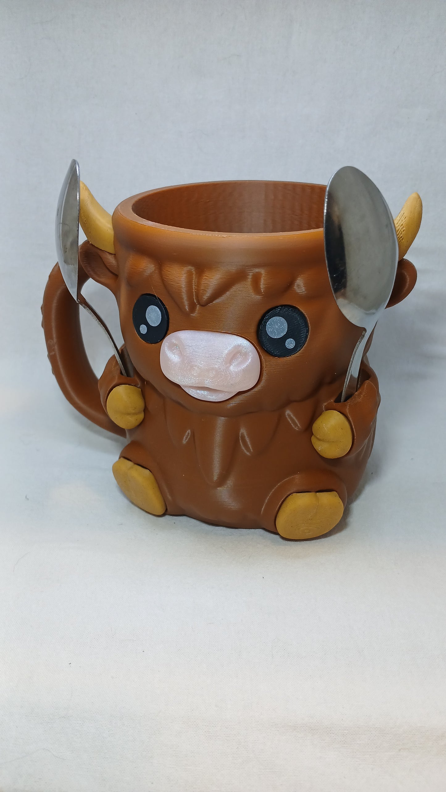 Ferdinand the HIghland Cow Ice Pint Holder | Ramen Holder