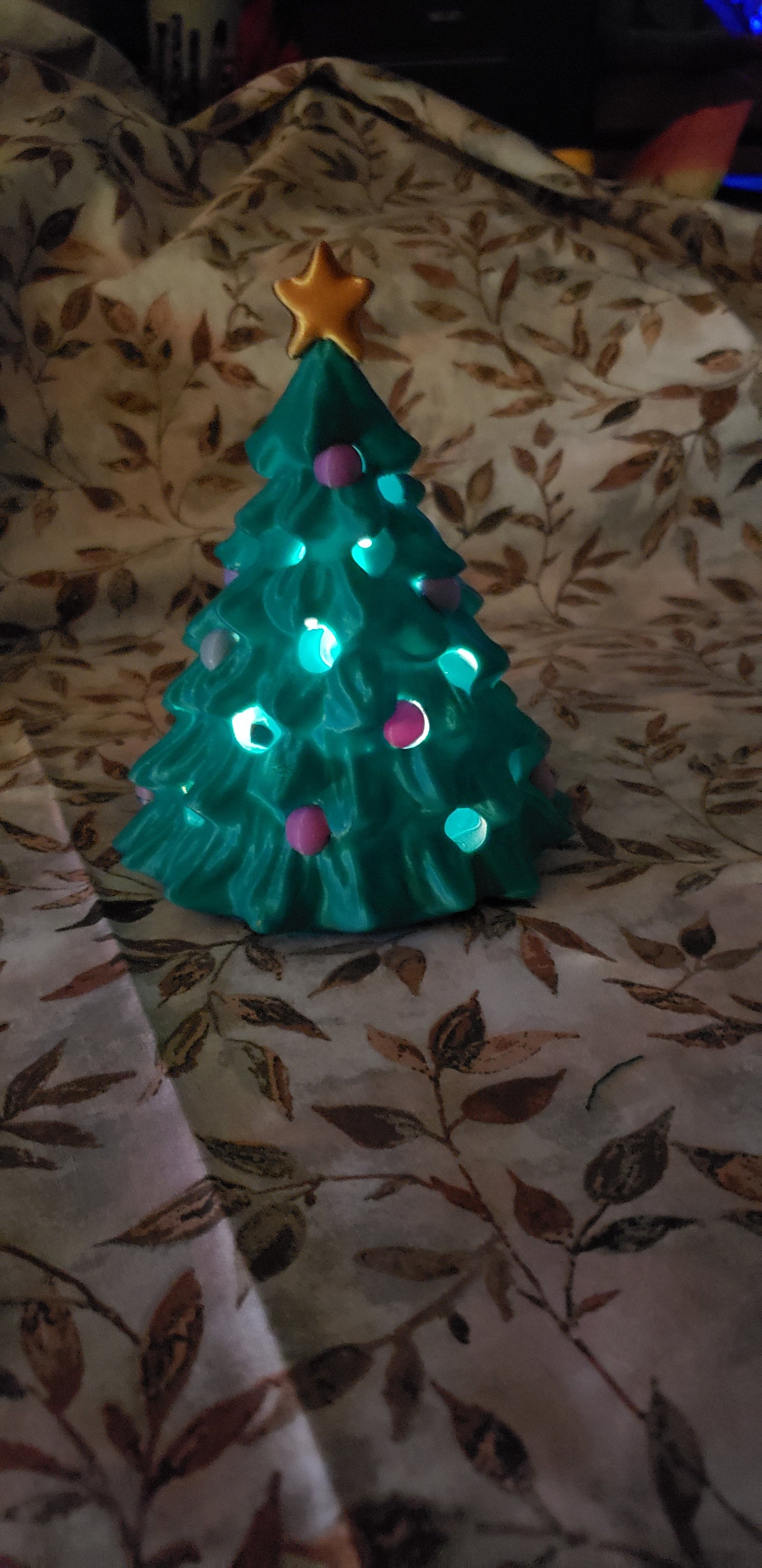 Glowing Christmas Tree