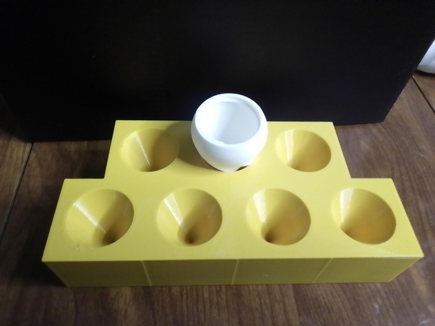 Budsy Flower Pill Bud Holder | 3D Printed Weekly Medication Box | Magnetic Bloom Flowers