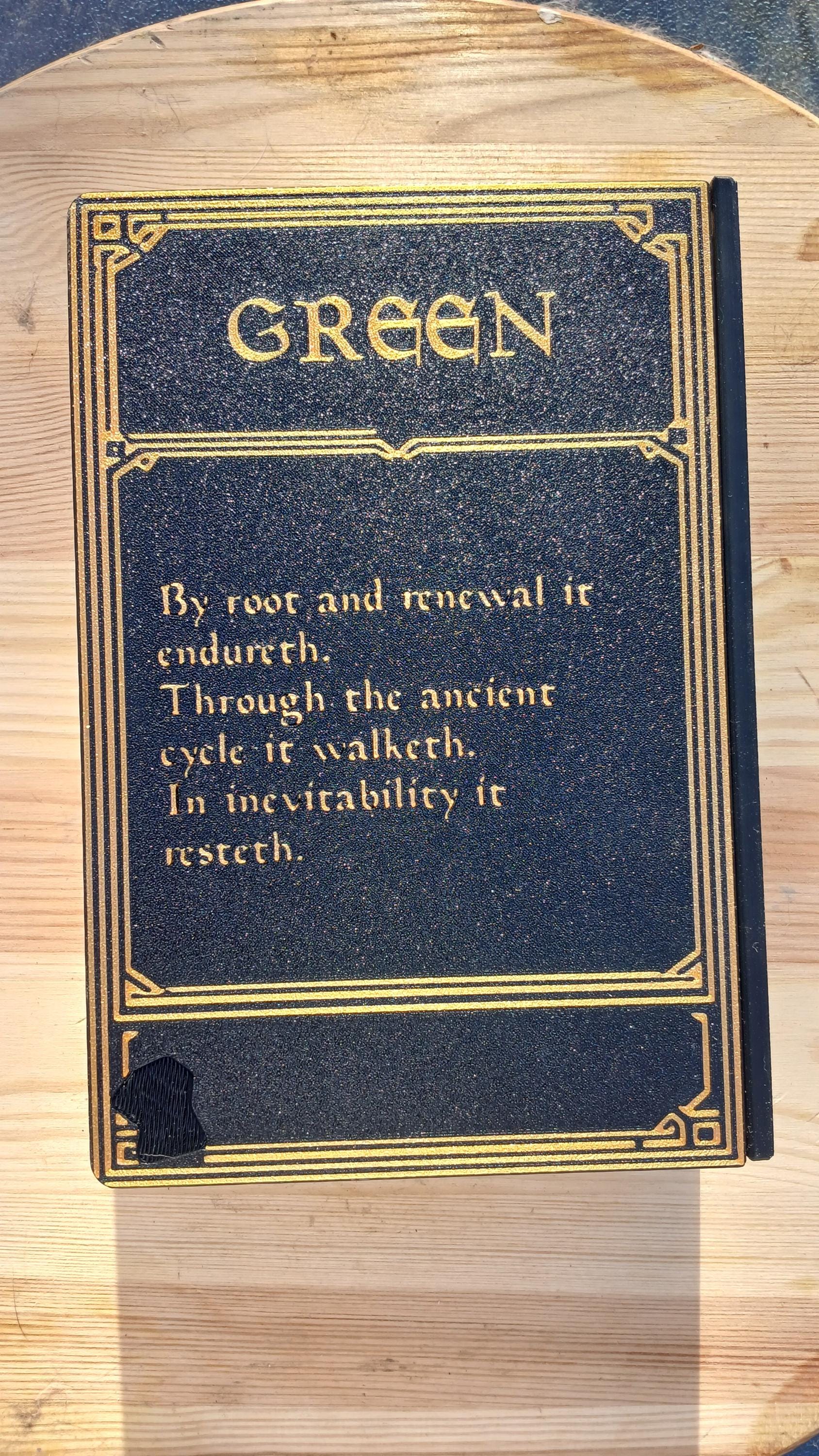 Deck Box Book | Grand Grimoire Vol V Green | Magic The Gathering Commander