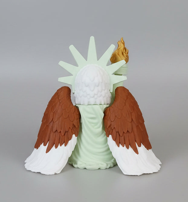 Patriotic Eagle Statue