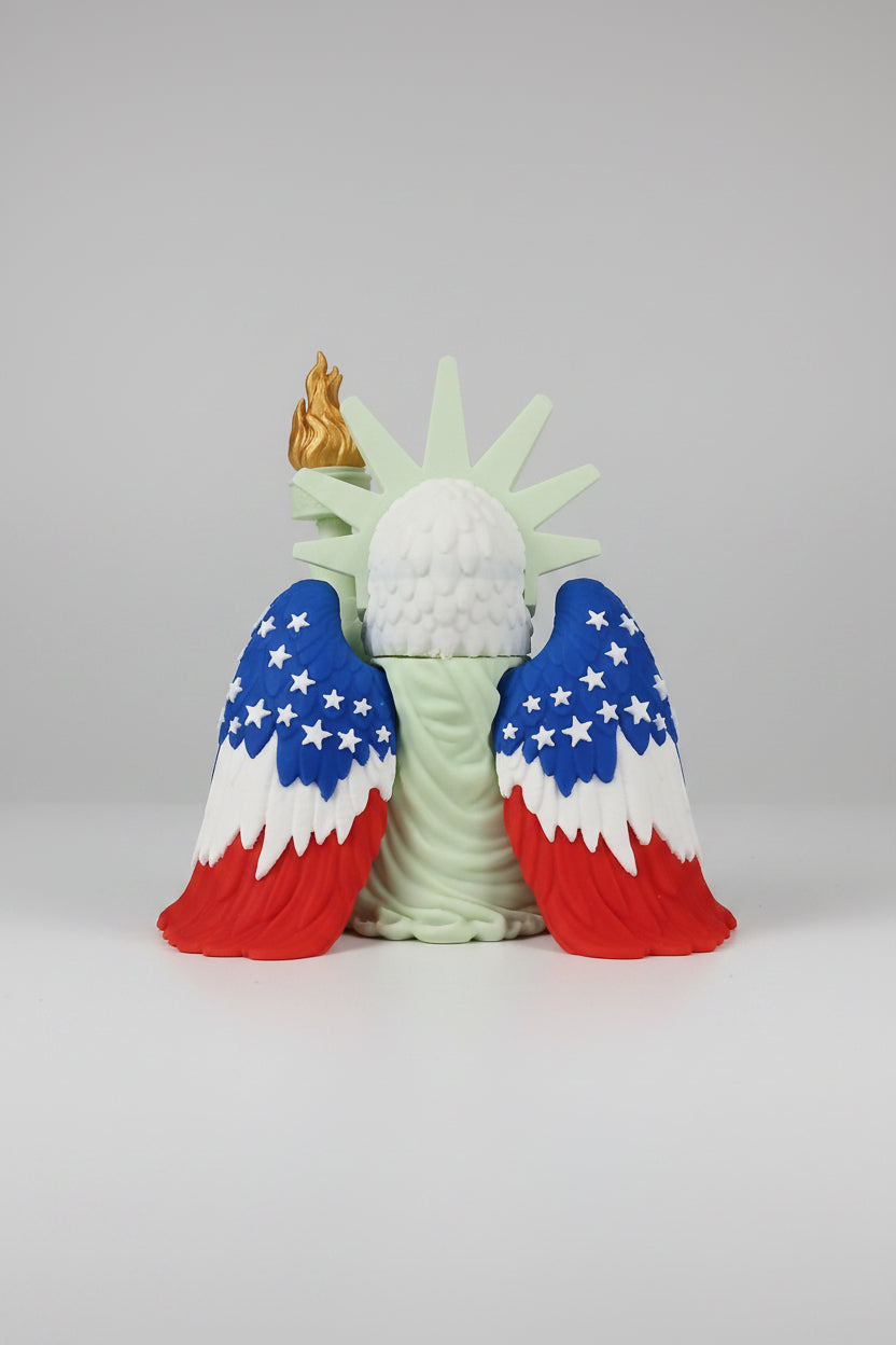 Patriotic Eagle Statue