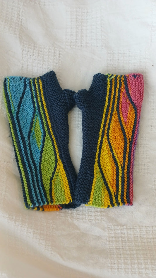Waves Fingerless Gloves